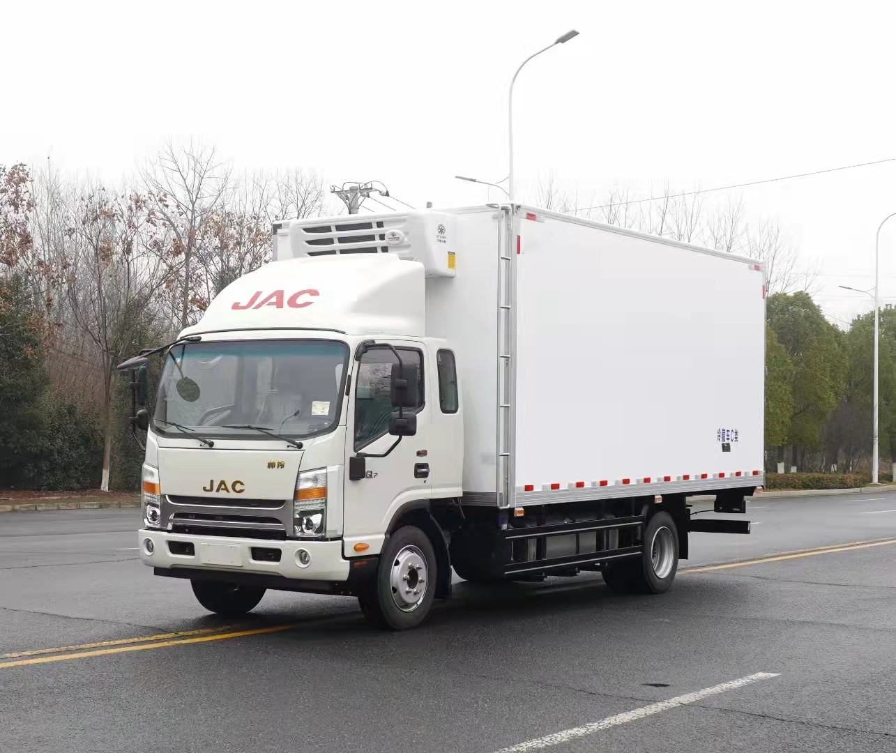 國(guó)六江淮帥鈴Q7 5.4米冷藏車(chē)